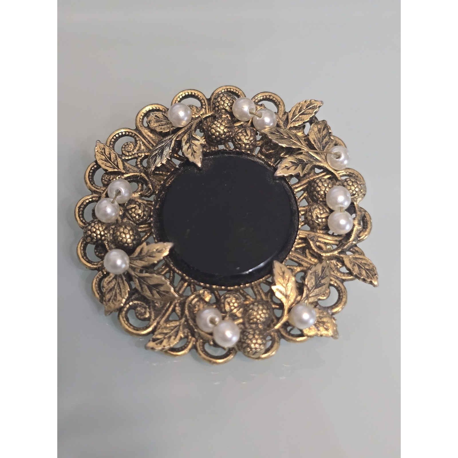 Vintage Gold Tone Filigree Black Cabochon Faux Pearl Mourning Brooch Pin Pendant 30$